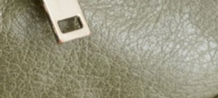 Krótka kurtka z imitacji skóry