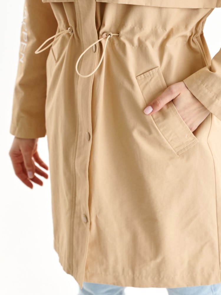 Parka z napisem na rękawie Parka z napisem na rękawie
