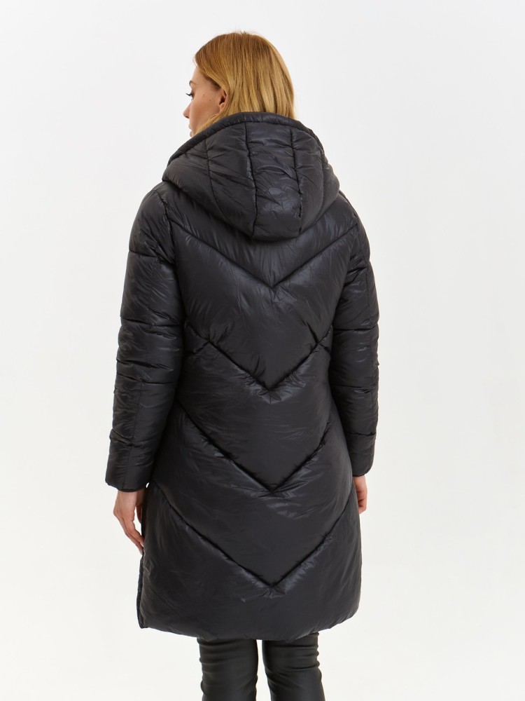 Długi pikowany płaszcz z kapturem