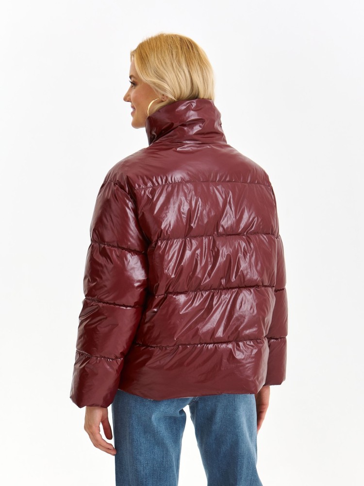 Błyszcząca kurtka z wysoką stójką i naszywanymi kieszeniami