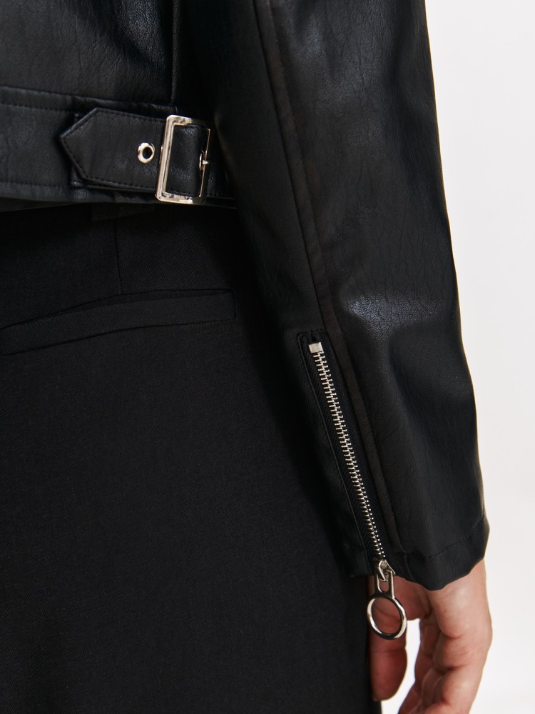 Krótka czarna ramoneska damska Krótka czarna ramoneska damska