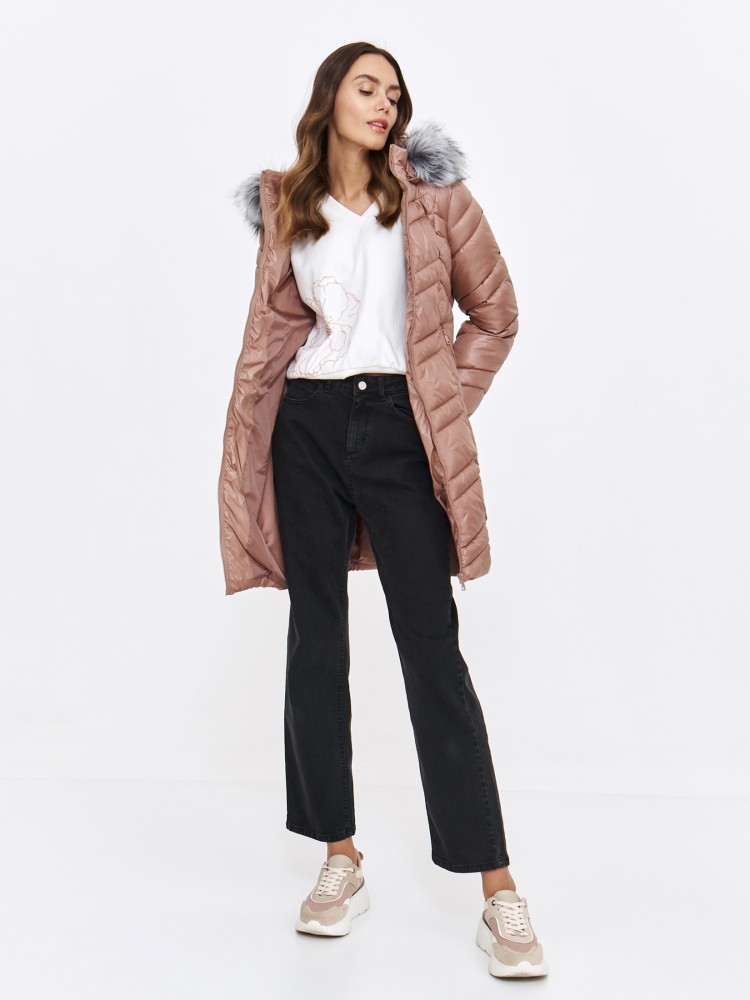 Ciepła różowa kurtka z futerkiem Ciepła różowa kurtka z futerkiem