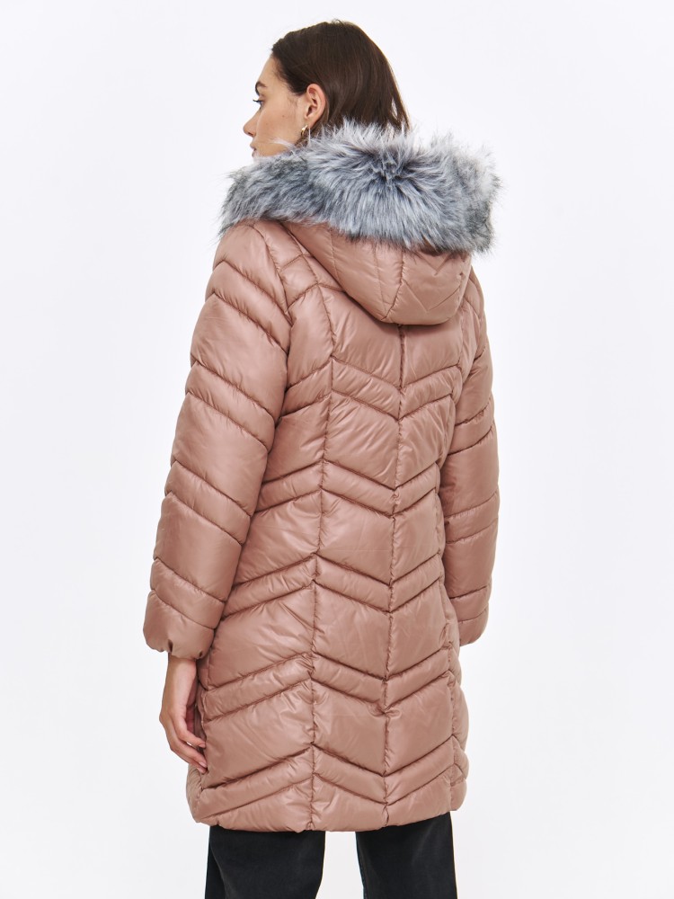 Ciepła różowa kurtka z futerkiem Ciepła różowa kurtka z futerkiem