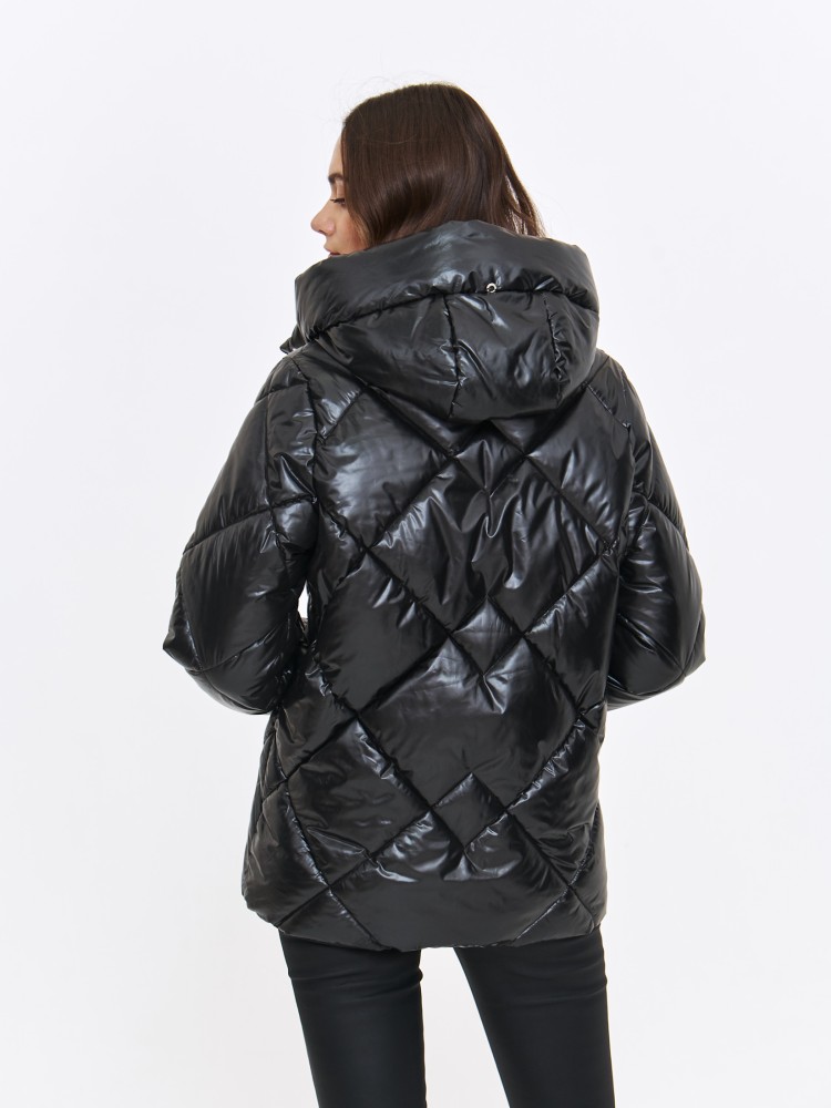 Czarna ocieplana kurtka z kapturem Czarna ocieplana kurtka z kapturem