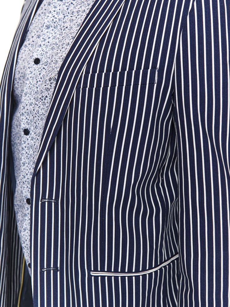 Marynarka w paski o kroju slim