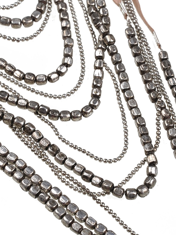 Naszyjnik z kilku łańcuszków