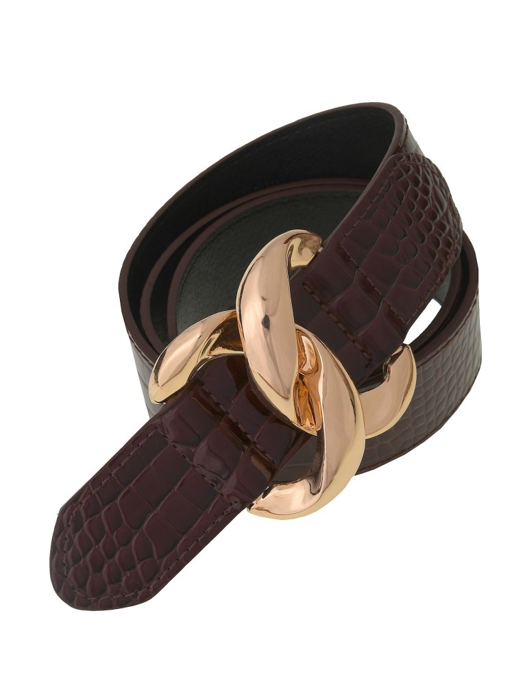 Pasek z ozdobną klamrą