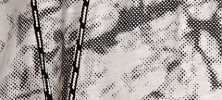 T-shirt wzorzysty z kapturem