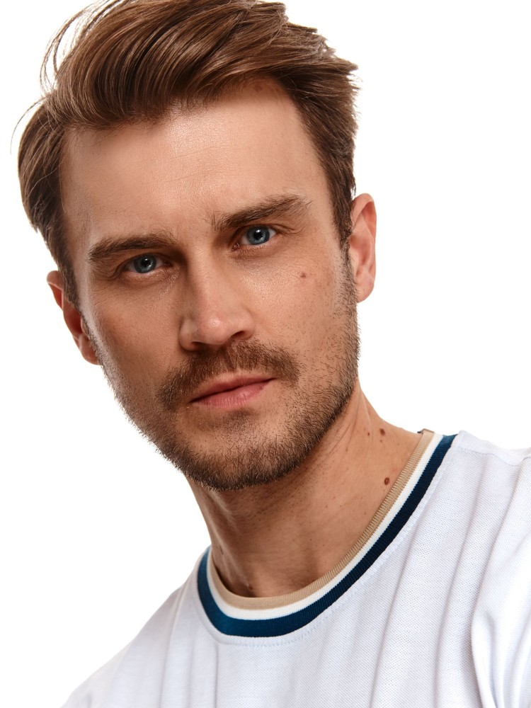 Gładki t-shirt męski z lamówką przy dekolcie