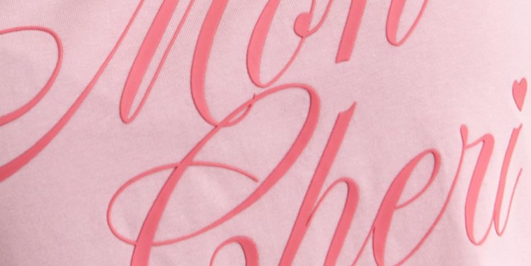 Dopasowany t-shirt z nadrukiem Dopasowany t-shirt z nadrukiem