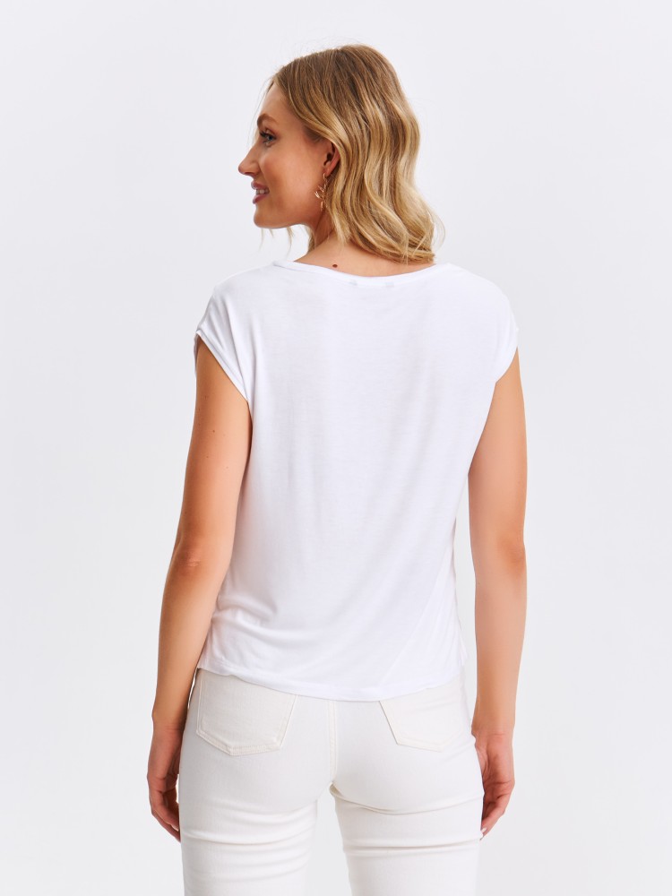 T-shirt damski z nadrukiem w kwiaty T-shirt damski z nadrukiem w kwiaty