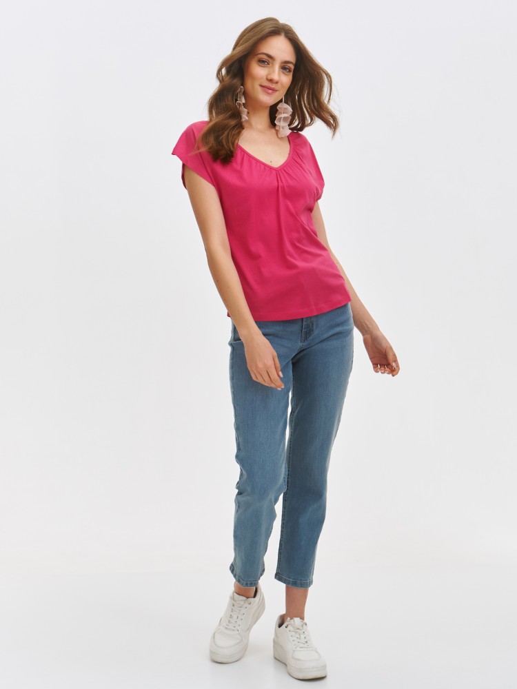 Bluzka z dekoltem  Bluzka z dekoltem