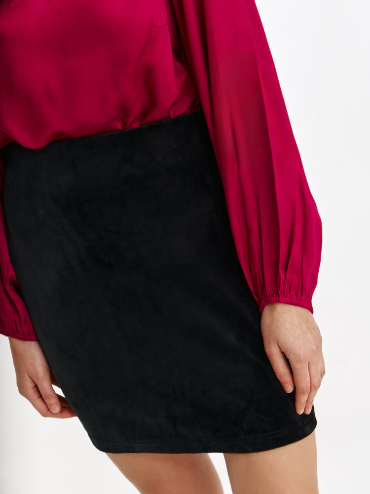 Krótka aksamitna spódnica  Krótka aksamitna spódnica