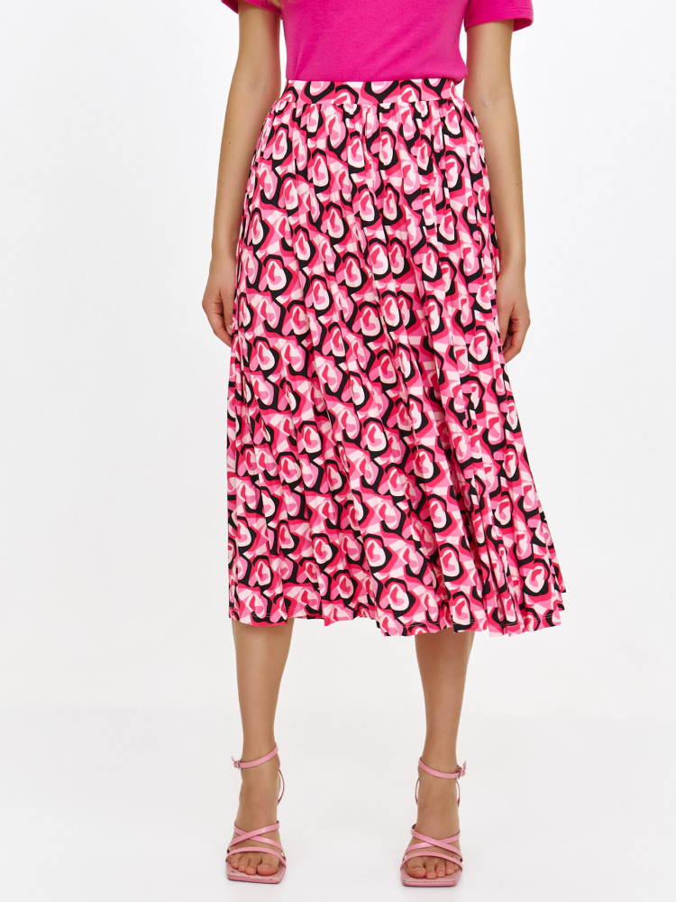Różowa spódnica z printem