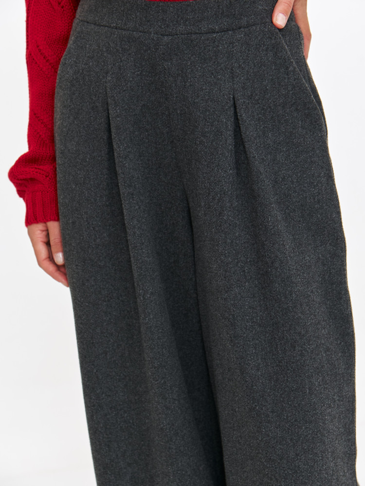 Szerokie szare spodnie w miękkiej tkaniny Szerokie szare spodnie w miękkiej tkaniny