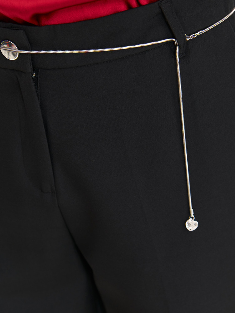 Eleganckie cygaretki damskie z paskiem 