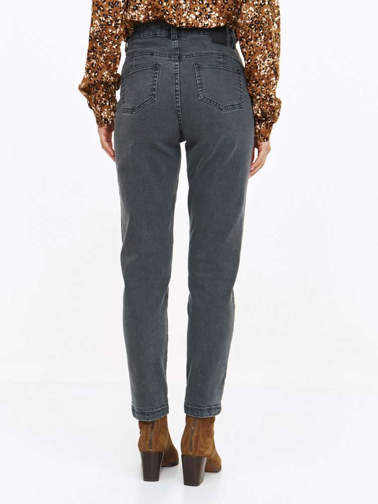 Szare dopasowane jeansy Szare dopasowane jeansy