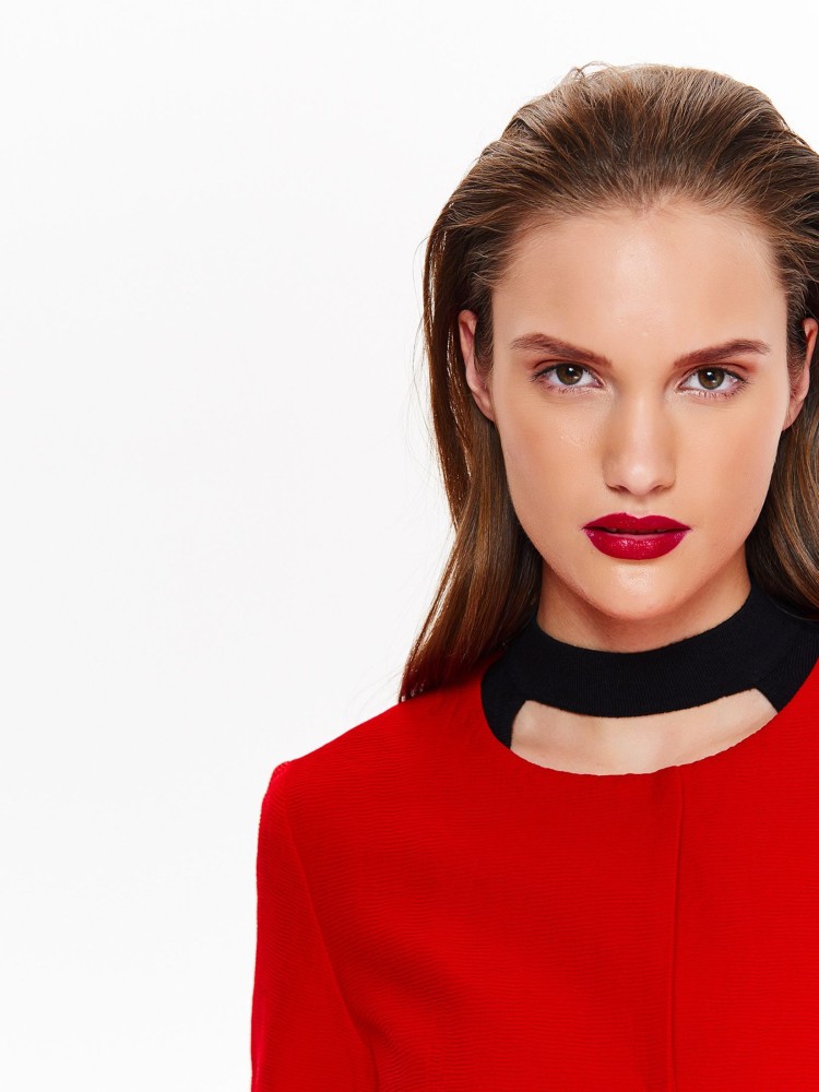 Płaszcz damski bez kołnierza ze strukturalnej tkaniny