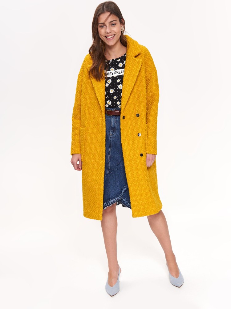 Żółty płaszcz ze strukturalnej tkaniny