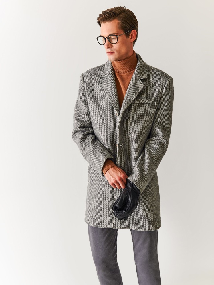 Płaszcz z wełną w jodełkę