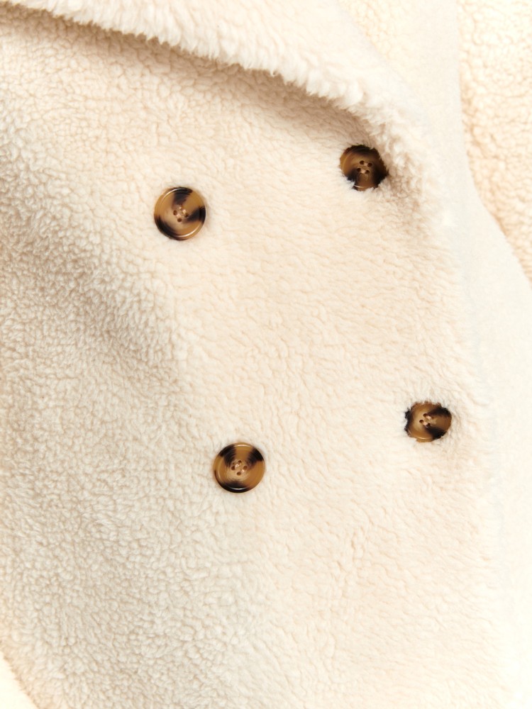 Płaszcz ze sztucznego futra