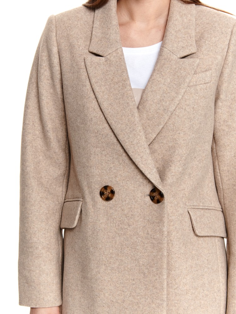 Płaszcz o kroju marynarki zapinany na dwa guziki