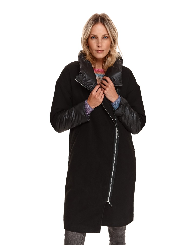 Komfortowy płaszcz z łączonych tkanin