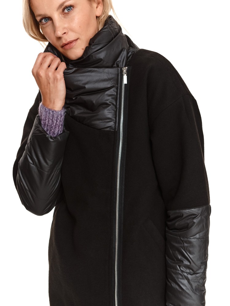 Komfortowy płaszcz z łączonych tkanin