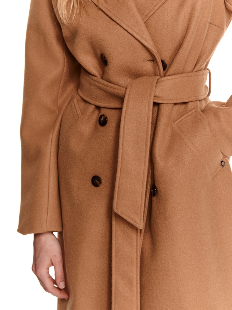 Trencz z wiązaniem w pasie