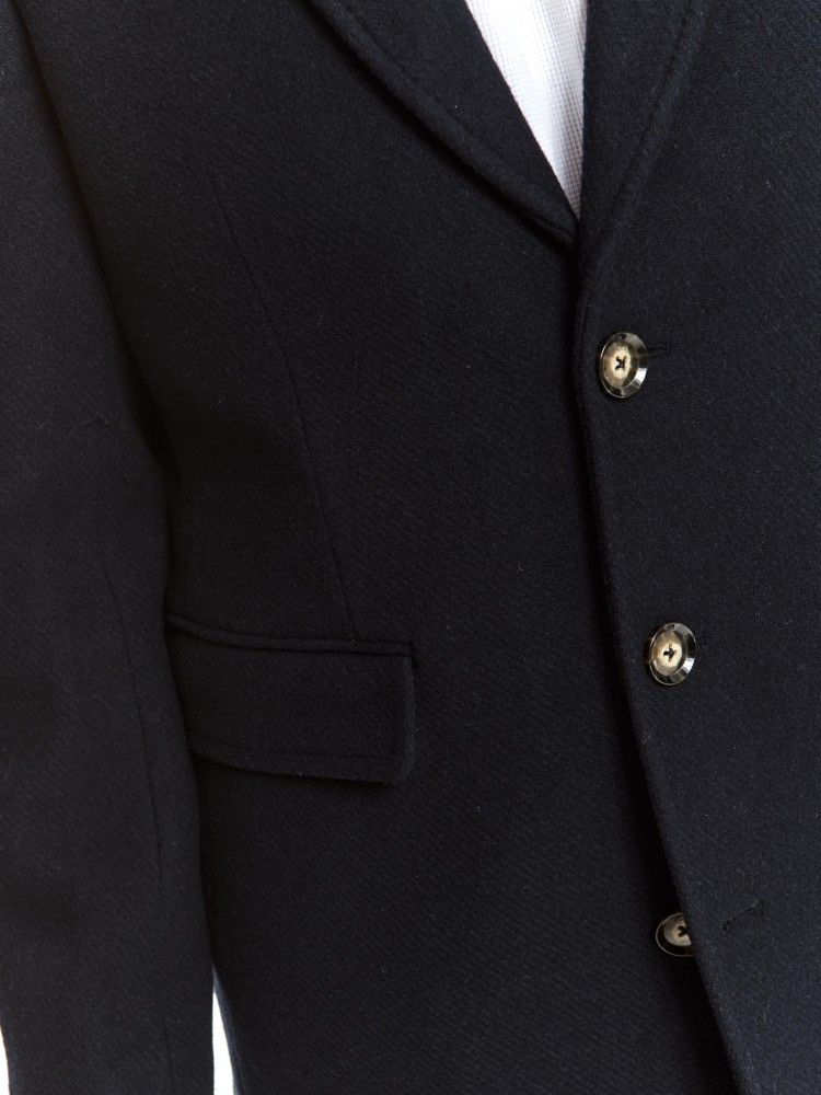 Płaszcz o klasycznym kroju