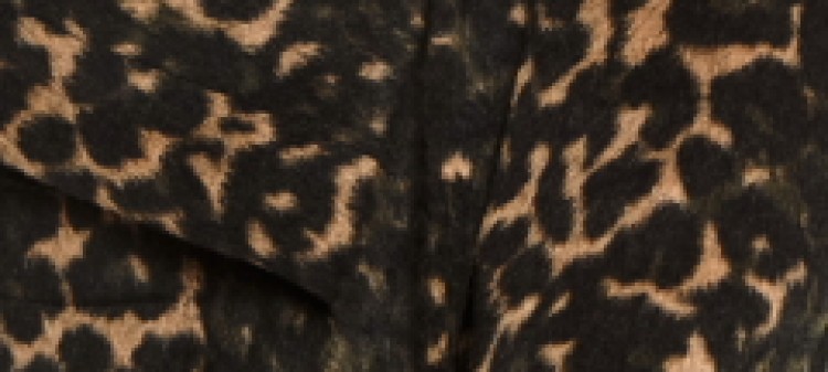 Płaszcz w zwierzęcy wzór