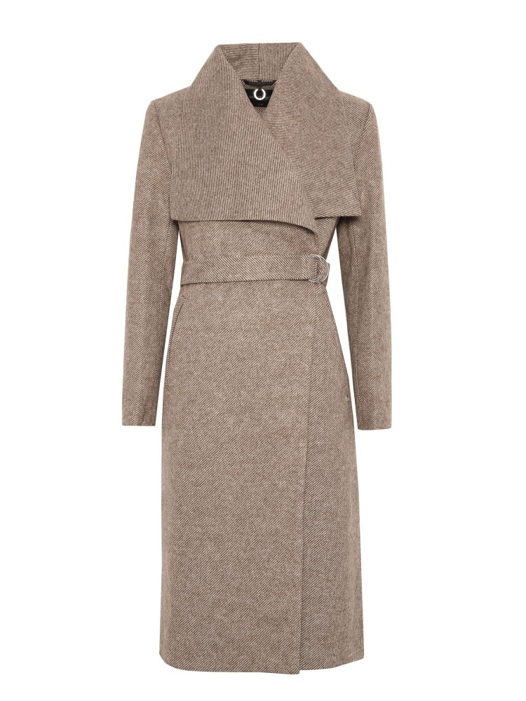 Płaszcz w jodełkę z dużym kołnierzem