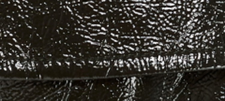 Błyszczący płaszcz z imitacji skóry