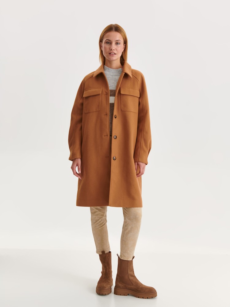 Klasyczny płaszcz z kieszeniami