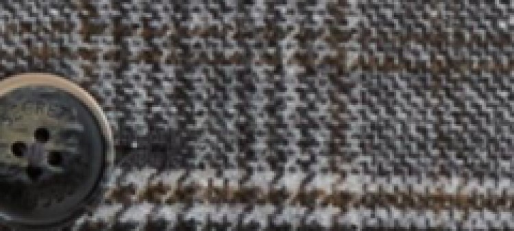 Płaszcz z wełną w kratę