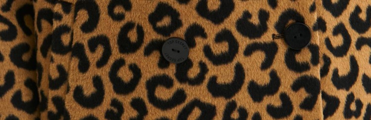 Krótki płaszcz z motywem zwierzęcym