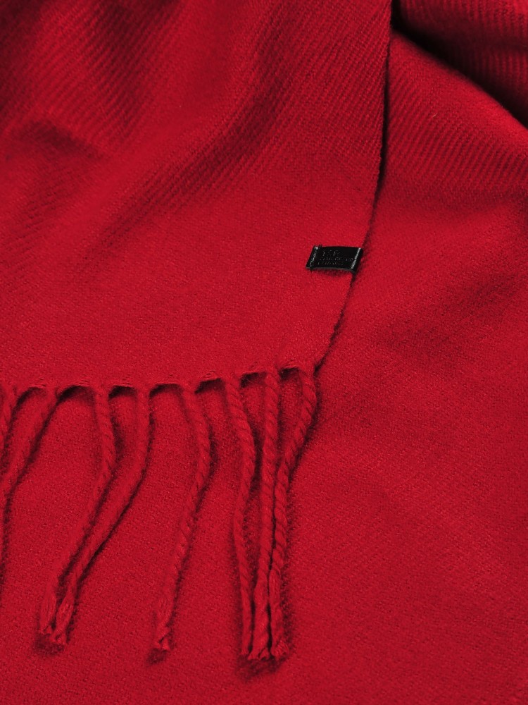 Gładki szal z frędzlami