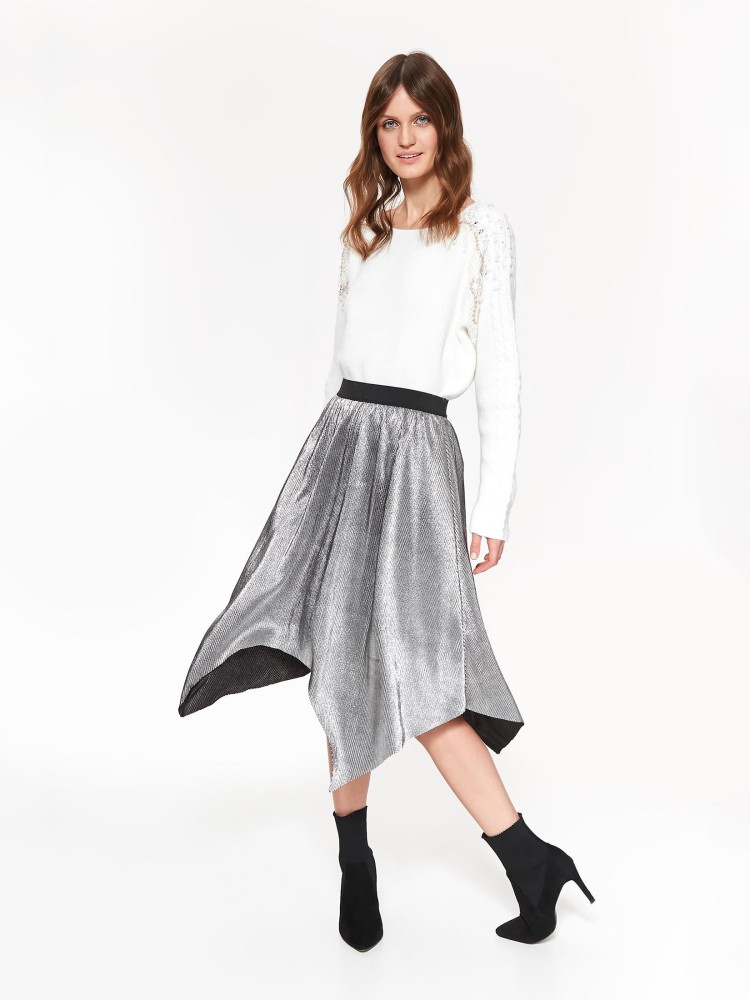 Srebrna plisowana spódnica o asymetrycznym kroju