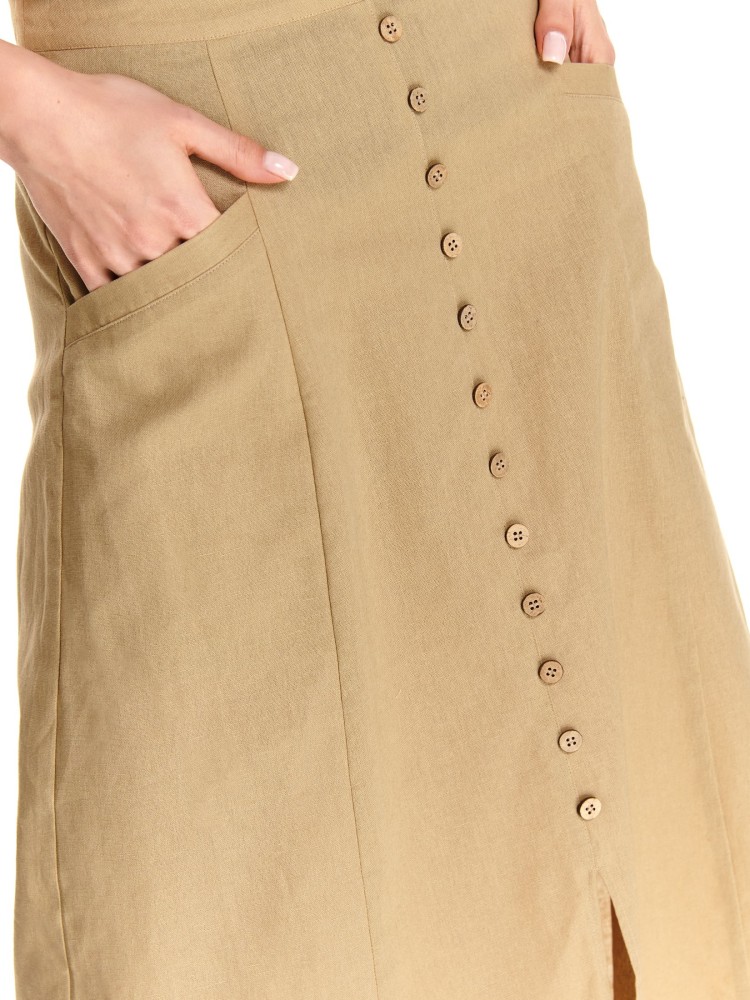 Spódnica trapezowa z ozdobnymi guziczkami