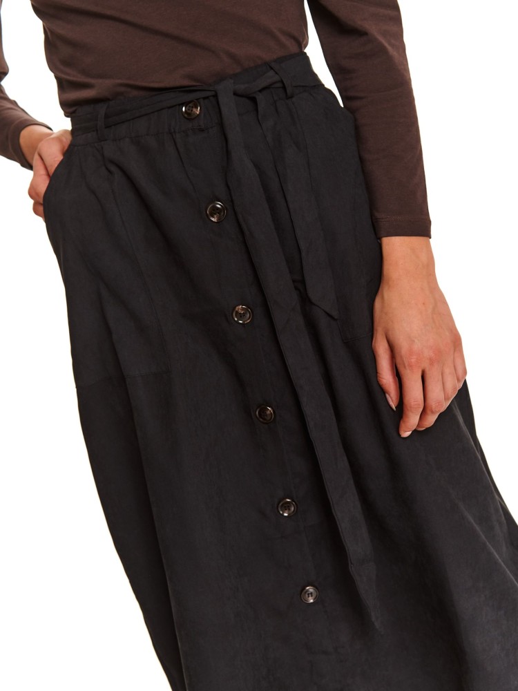 Trapezowa spódnica midi zapinana na guziki