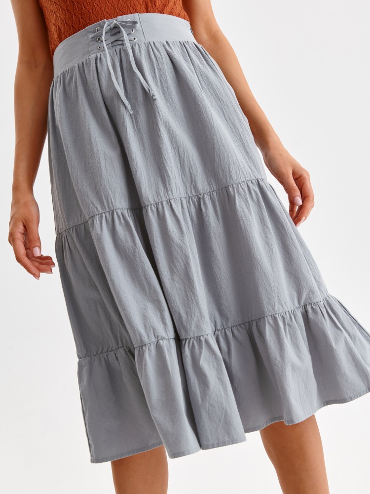 Spódnica z falbanami i wiązaniem w pasie