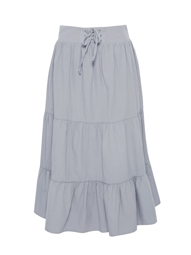 Spódnica z falbanami i wiązaniem w pasie