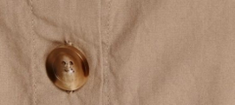 Gładka spódnica midi z guzikami