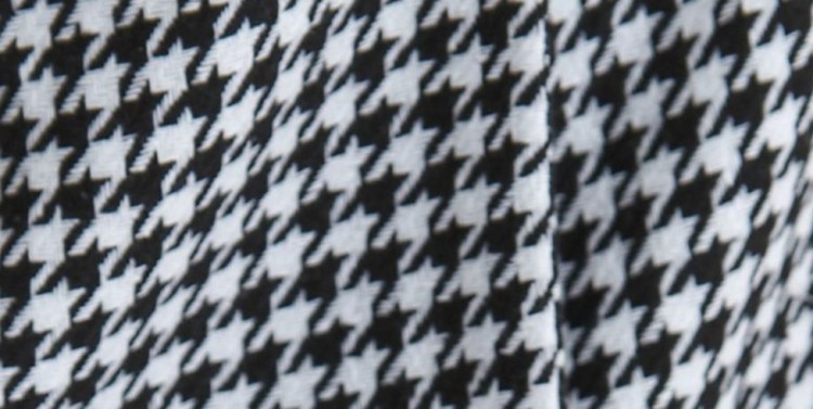 Krótka spódniczka z paskiem w drobną pepitkę Krótka spódniczka z paskiem w drobną pepitkę