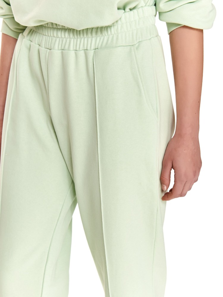 Spodnie dresowe z gumką w pasie