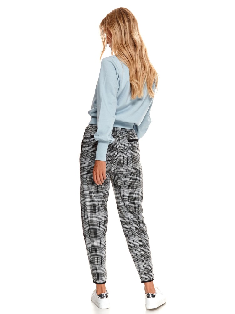 Dzianinowe joggery damskie w kratkę