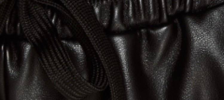 Spodnie z imitacji skóry