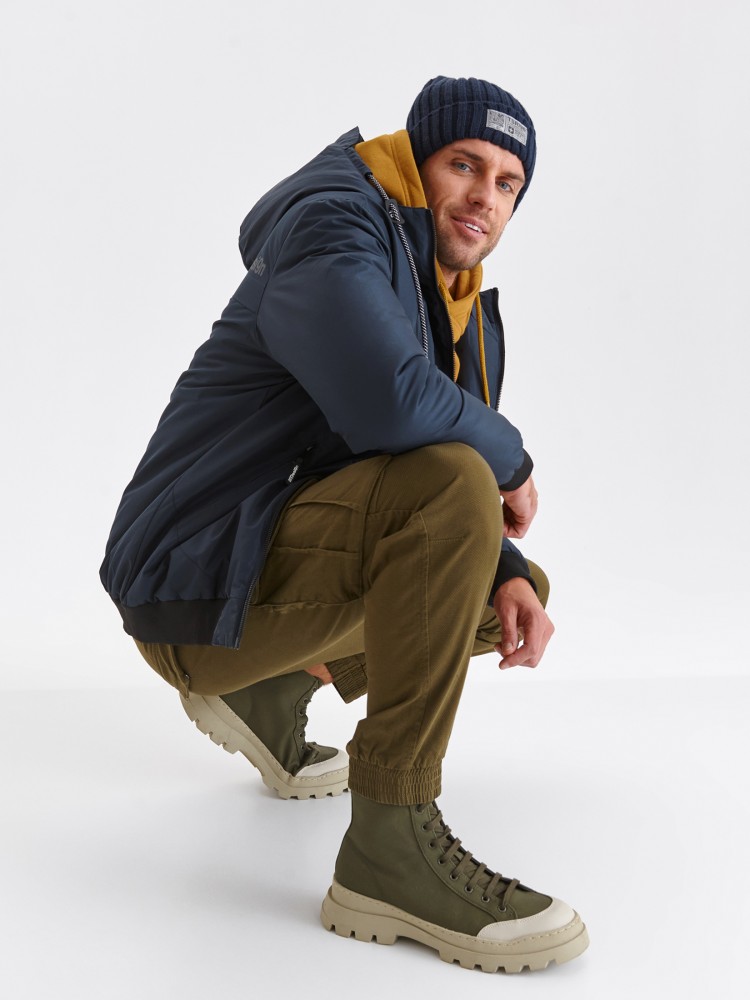 Spodnie typu jogger z kieszeniami