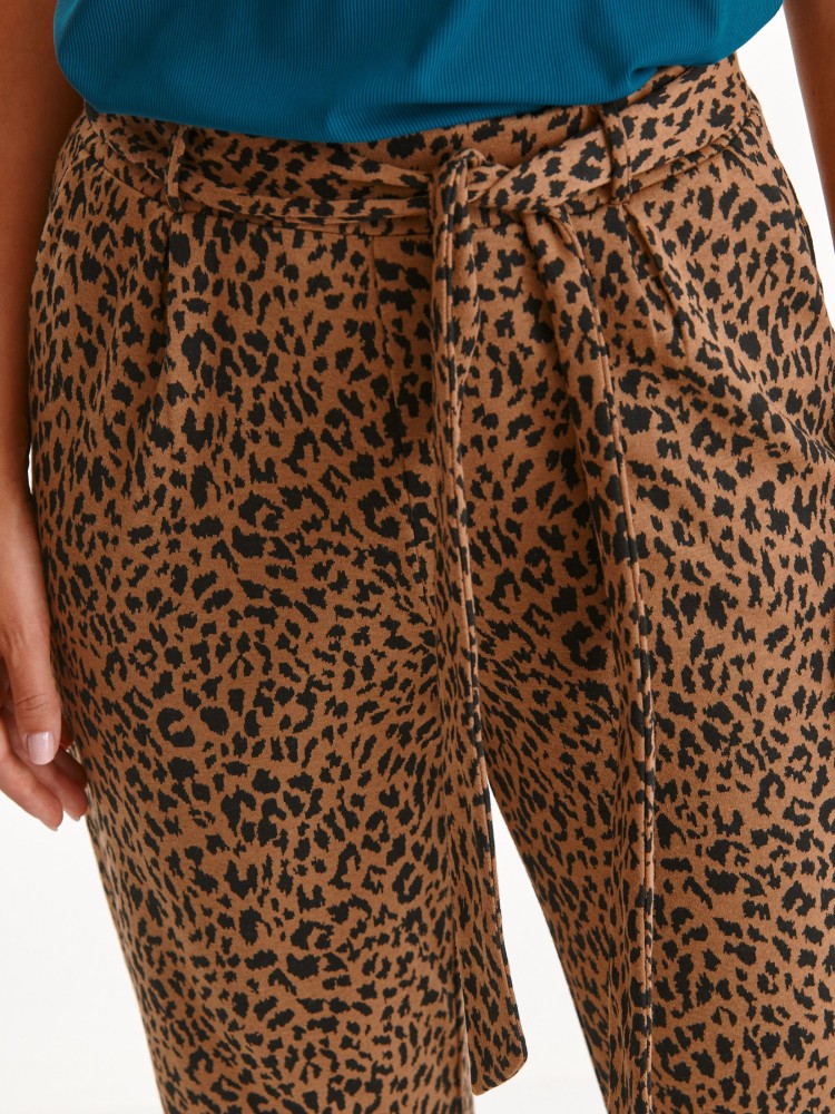Luźne spodnie damskie w panterkowy nadruk Luźne spodnie damskie w panterkowy nadruk