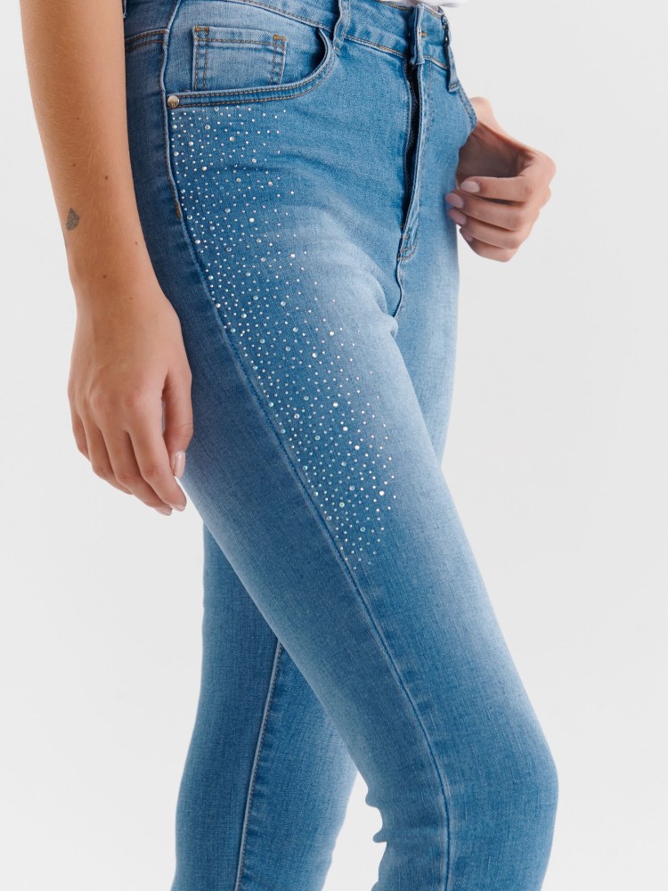 Denimowe rurki z aplikacją Denimowe rurki z aplikacją